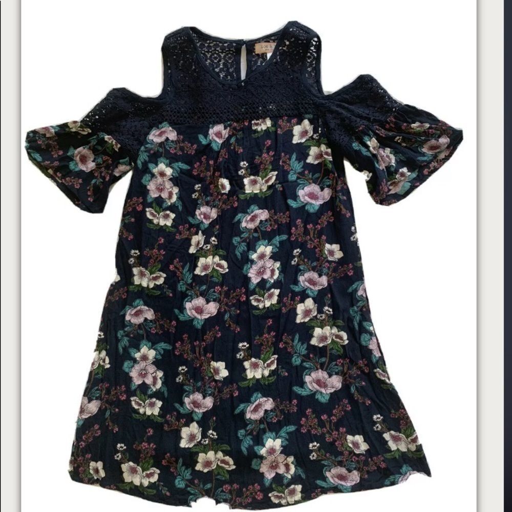 Zoe and rose cold shoulder floral dress L 7293